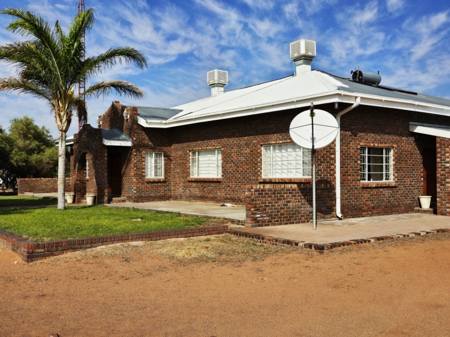 Commercial Property for Sale in Upington Rural Northern Cape